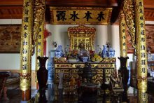 Cách chọn mua bàn thờ án gian gỗ đẹp chất lượng tại Nghệ An